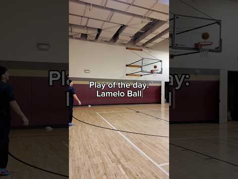 Play of the Day: Lamelo Ball