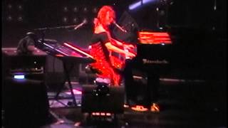 Tori Amos - (The Spectrum) Philadelphia,Pa 7.29.98
