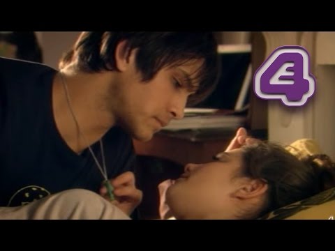 Skins | Effy Opens Up To Freddie About Her Treatment