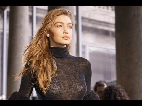 Max Mara | Full Show | Mialn Fashion Week | Fall/Winter 2017/2018[CAM RECORDED]