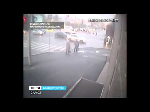 Видеозапись момента аварии, в которой перевернулась маршрутка с детьми