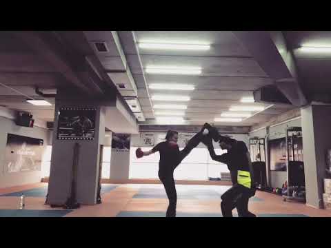 DIONA FONA ne kickbox !!💣