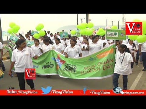 Actress Sridevi Daughter Jhanvi Visits Tirumala in Tirupathi,Vizagvision...