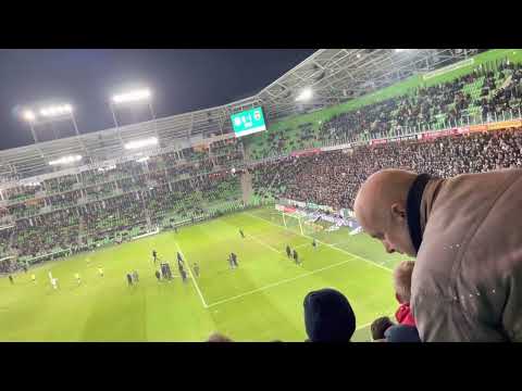 FC Groningen Cambuur supporters op het veldstilgelegd 0-1