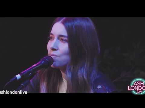 HAIM - Want You Back (acoustic)
HAIM - Want You Back (acoustic)