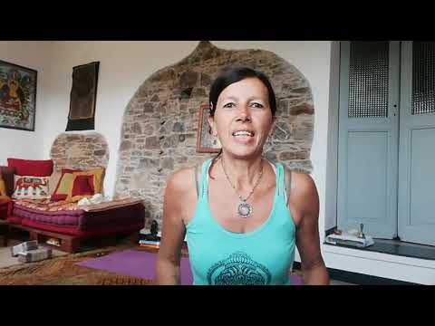 CHANDRA NAMASKAR FROM RISHIKESH - saluto alla luna -