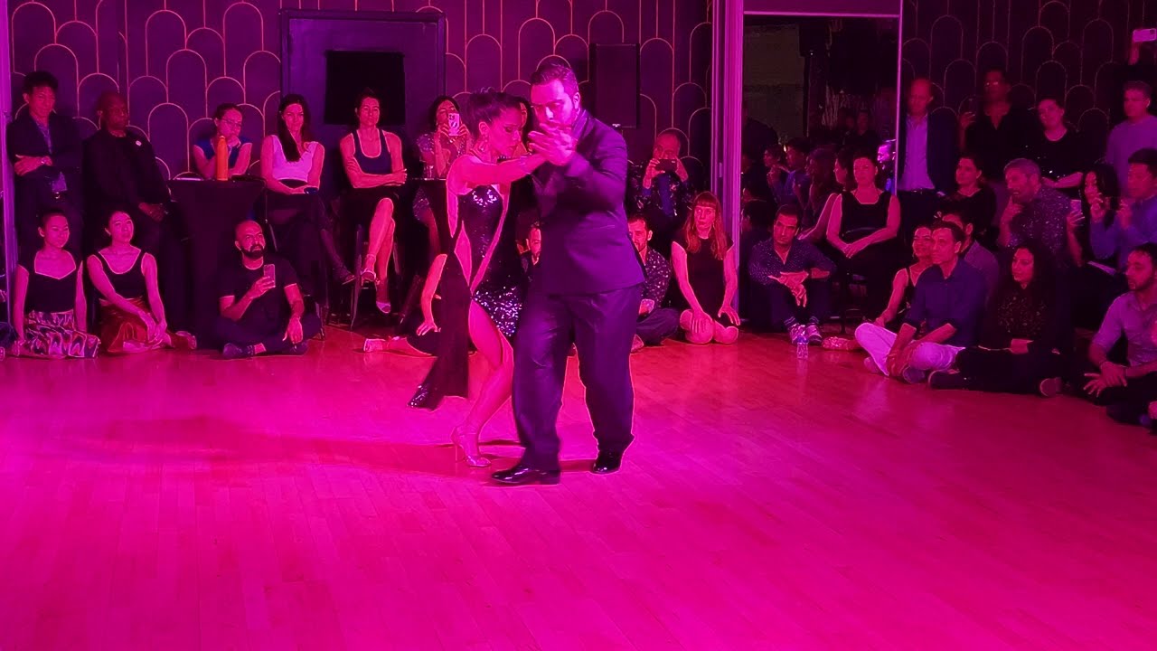 Argentine tango: Jonathan Saavedra & Clarisa Aragon -  Porque regresas tú