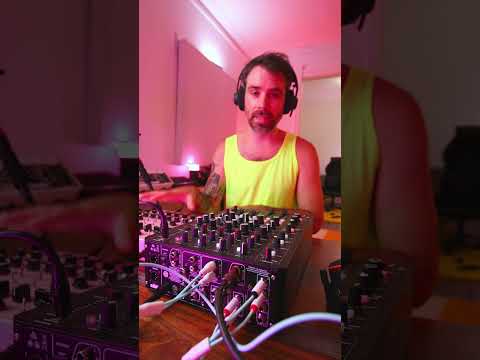 LYRA-8 is the perfect FX send for crunchy drums!