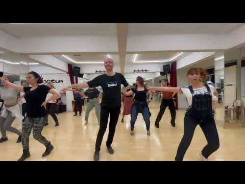 Cuban Lady Cabaret Style