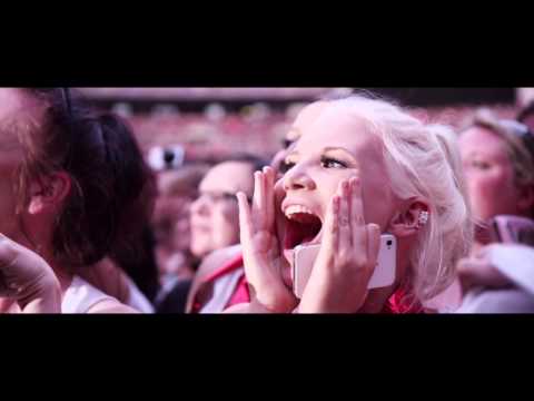 Гледай на живо Роби Уилямс Take The Crown