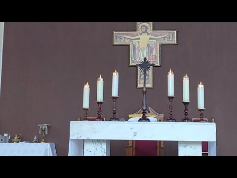 SANTA MISSA COM PADRE HÉLIO PEDRO