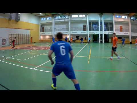 StrefaFutbolu.pl: NWM Warszawa - Wybrzeże Klatki Schodowej (1)