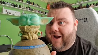 POP Vinyl Deluxe: Mandalorian Child Grogu Using the Force lights and sounds Funko Unboxing & Review