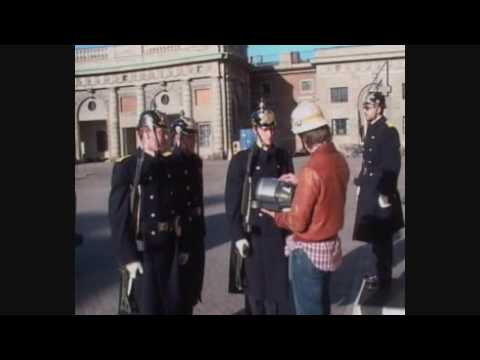 Ursäkta röran - "Spela inte, Don't play"