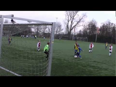 AFC'34 prachtige voorzet Jasper en wereldgoal Boet. Beide 7 jaar.