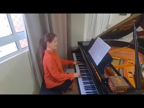 SMOKE GETS IN YOUR EYES - Otto Harbach e Jerome Kern - Piano: Betânia Melo