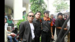 Download lagu Kenangan Almarhum Bang Wildan Nasution - Lalampahan Ieu (Berita Kepada Kawan by Ebiet G Ade) mp3 Download lagu Kenangan Almarhum Bang Wildan Nasution - Lalampahan Ieu (Berita Kepada Kawan by Ebiet G Ade) mp3