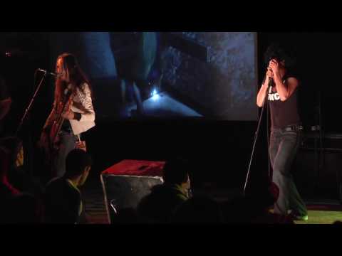 Muskat Hamburg - Punci nocoj/Odpri oci [Live @ Garage Fire! Campus Fest 2009]