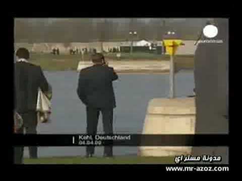 Berlusconi's phone call leaves Merkel waiting