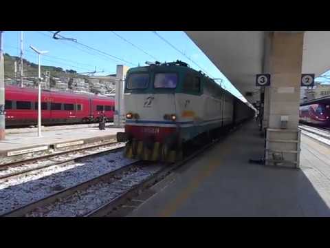 Treno merci con E655 in transito a Salerno