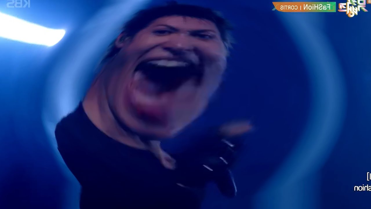 cOrTiS FaShIoN fAsHiOn FaSHiOn