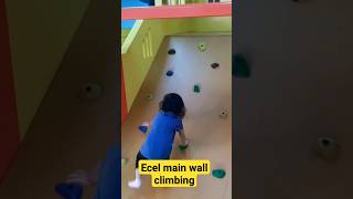 Download lagu anak cewek 3,5 tahun main wall climbing mp3