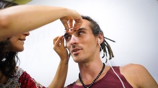 TRIMMING EYEBROWS IN PUBLIC??