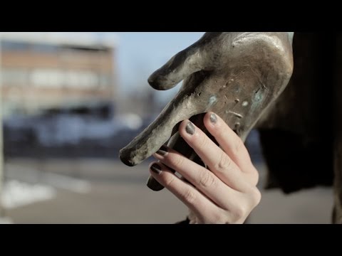 Nadderudrevyen 2016 - Pingvinenes Marsj