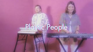 Paraphon - Plastic People [Official Music Video]