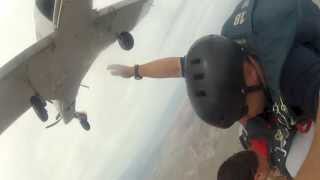preview picture of video 'Salto en paracaídas (tandem) 15.000ft Boulder City, Nevada - GoPro'