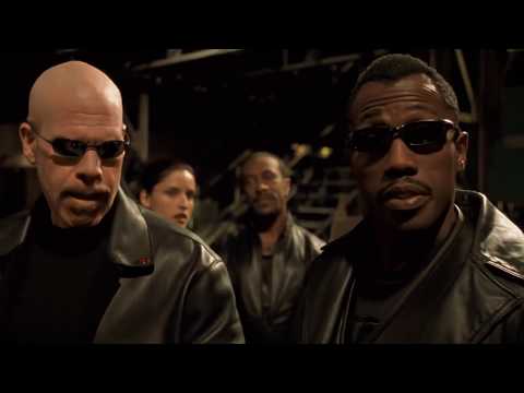 The man was unconvinced and put the bomb on his heeler's head