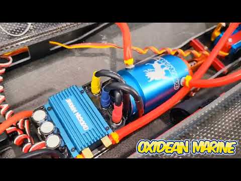 STUPID FAST Rc boat! Self Righting Dominator