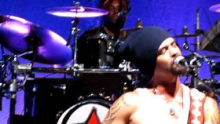 Michael Franti &amp; Spearhead - Sometimes (live)