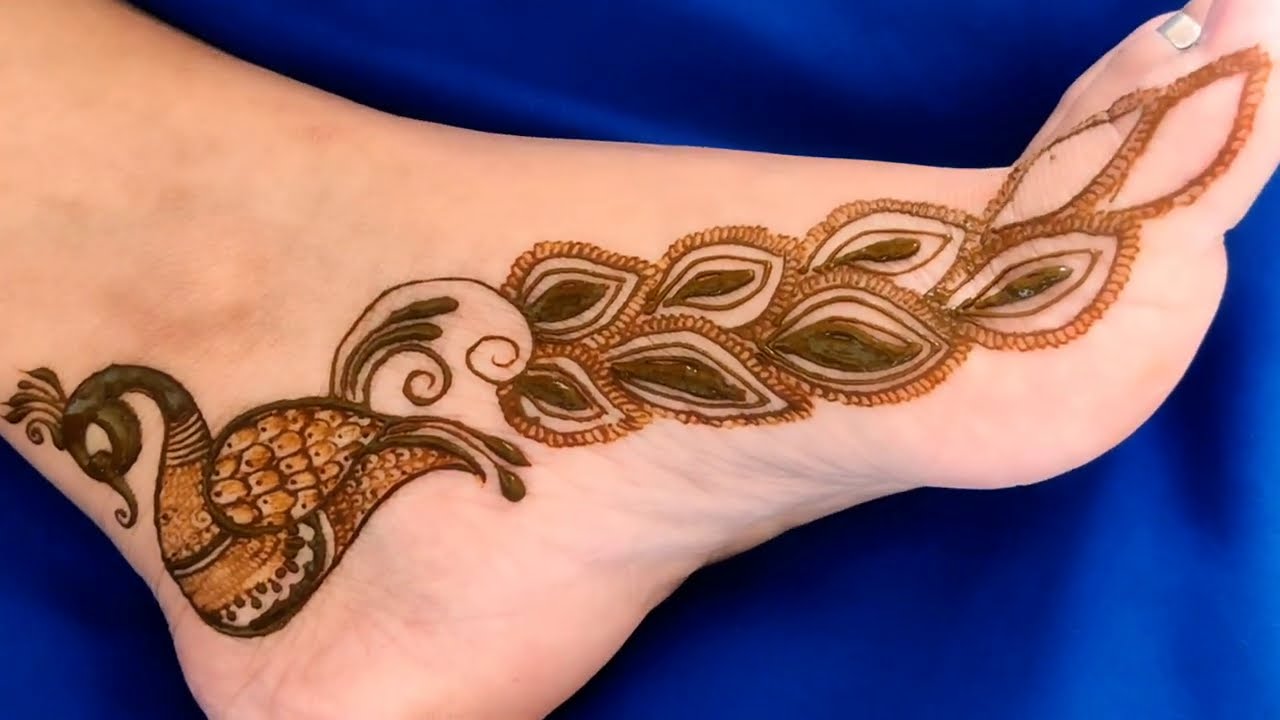 beautiful peacock feet mehndi design by aaru mehndi
