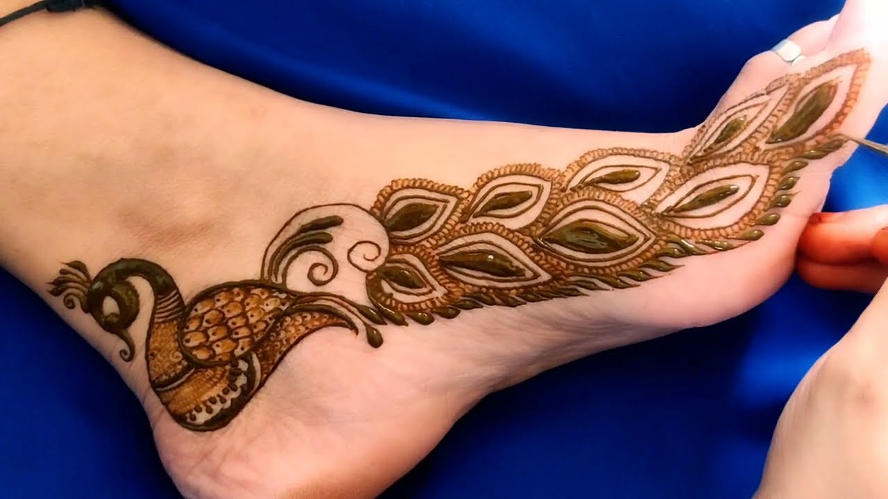 beautiful peacock feet mehndi design by aaru mehndi