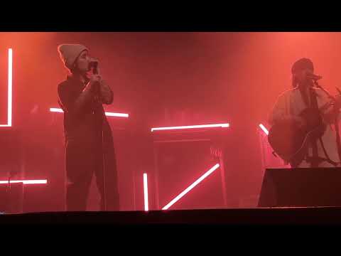 2/20 Tegan and Sara - Very sad songs very slowly + Monday Monday Monday @ Empire Belleville 4/2/24