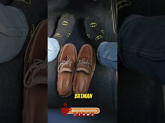 Vídeo relacionado con DC Comics Calcetines de Agua Batman Negro/Amarillo EU 30 / UK 11.5 Niño
