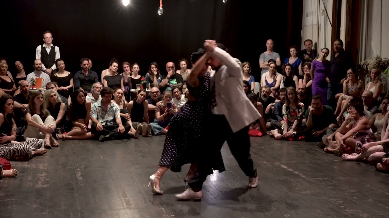 Video thumbnail for Corina Herrera y Octavio Fernandez  4- Milonga Si - tango club - Bologna  giungo '24