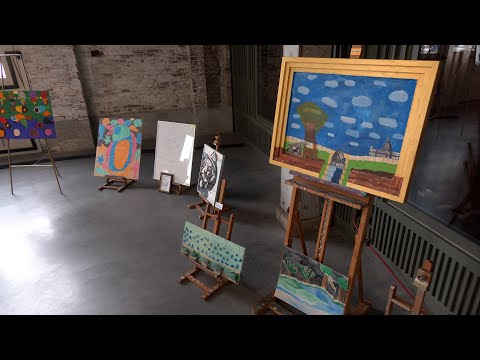 Artists from Noorderhaven show work in the town hall