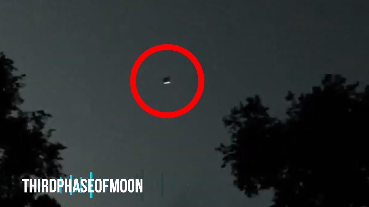 Mind Bender! Extraordinary UFO Phenomenon Caught On VIDEO! 4th Of July! Mind Bender! Extraordinary UFO Phenomenon Caught On VIDEO! 4th Of July!