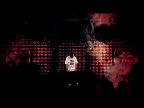 Grasu XXL cu Mitza Agresiv   Prea mult fum