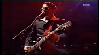 Fun Lovin’ Criminals - 13. Big Night Out