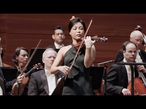 Dmitri Shostakovich, Violin Concerto no. 1 - Soyoung Yoon