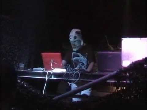 Noisekick (I Hate Trance) (2004) (Live Performance)