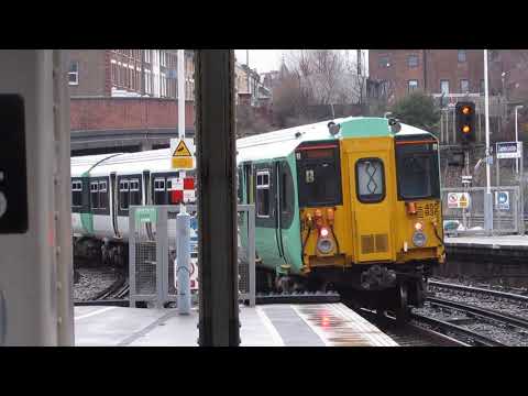 Southern Class 455 836 Departures Clapham Junction for London Bridge via Crystal Palace