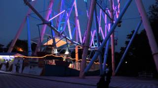 preview picture of video 'Гигантское колесо обозрения  в Лазаревской. Attraction Giant Ferris Wheel in the Lazarev.'