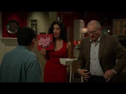 Modern Family - Gloria's Sister hits on Jay on Valentine's Day #comedy @SITCOMHUB1