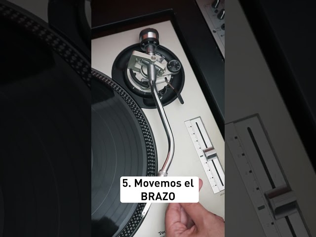 Vídeo relacionado con Gettimore Disco de calibración para alineación de cartucho giratorio, vinilo de 30 cm con regla de detección de sobredistancia, diseño antideslizante, compatible con cabezales de aguja de lápiz