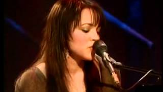Nora Jones - She (Live) (HD/HQ Audio)