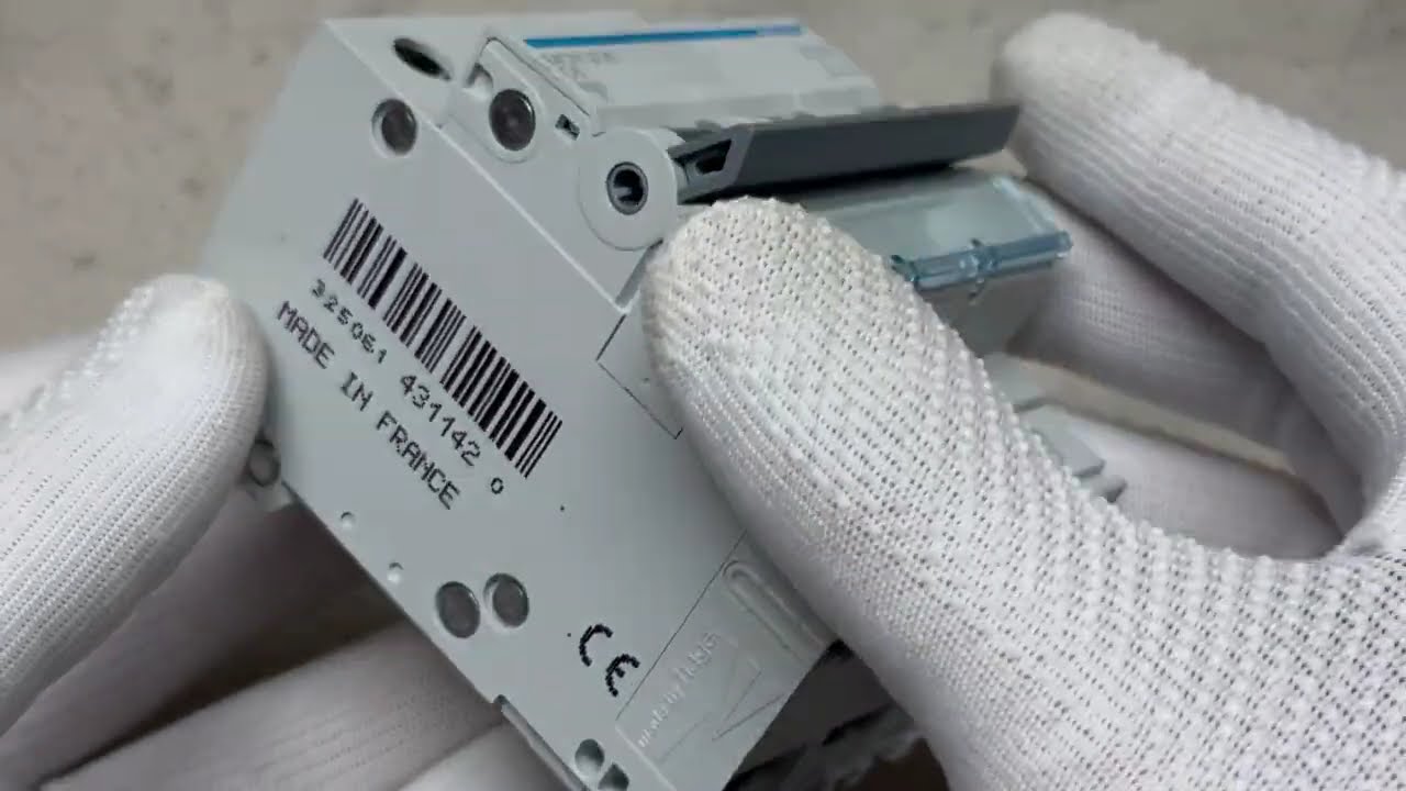 Автоматичний вимикач Hager MCN306 С 3p 06А